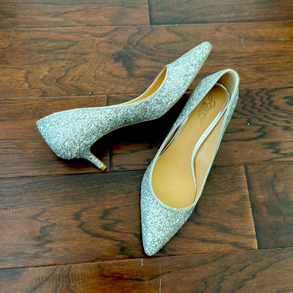 Badgley Mischka Glitter Kitten Heel - size 8